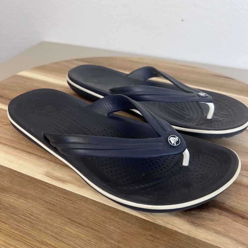 Crocs Crocband Flip Flops Womens 7 Blue Thong Sandals Slip On Comfort Shoes Pool